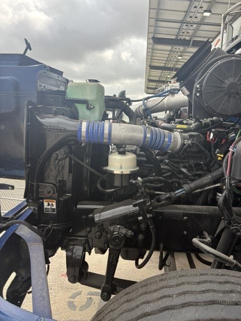 2020 Peterbilt 337 — photo 8