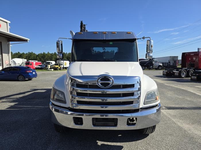 2018 Hino 268 — photo 9