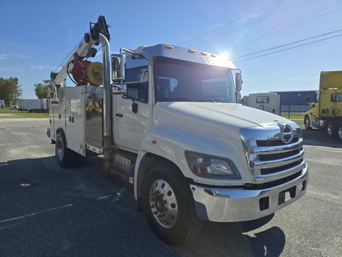 2018 Hino 268 — photo 8