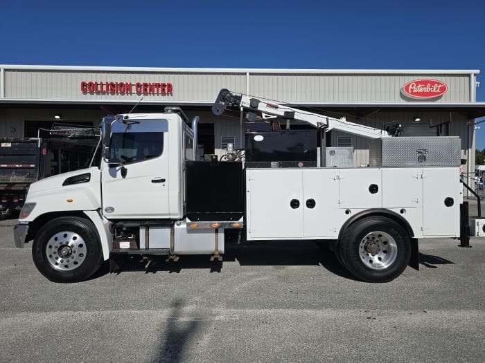 2018 Hino 268 — photo 3