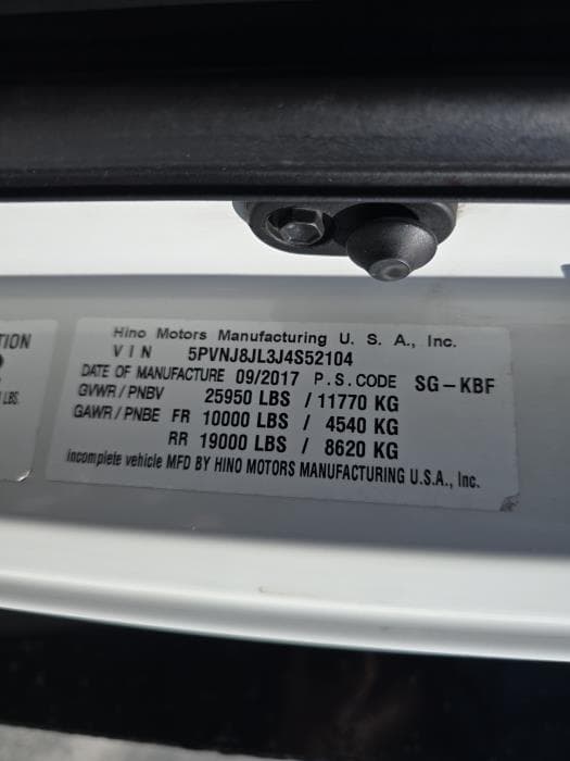 2018 Hino 268 — photo 40