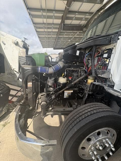 2020 Peterbilt 579 — photo 2