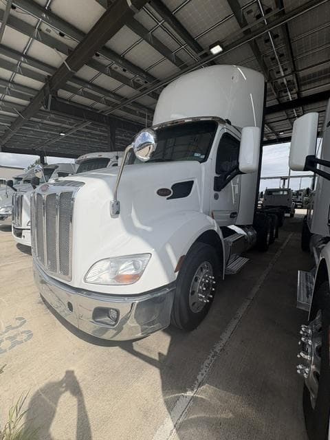 2020 Peterbilt 579 — photo 6