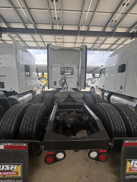 2020 Peterbilt 579 — photo 7
