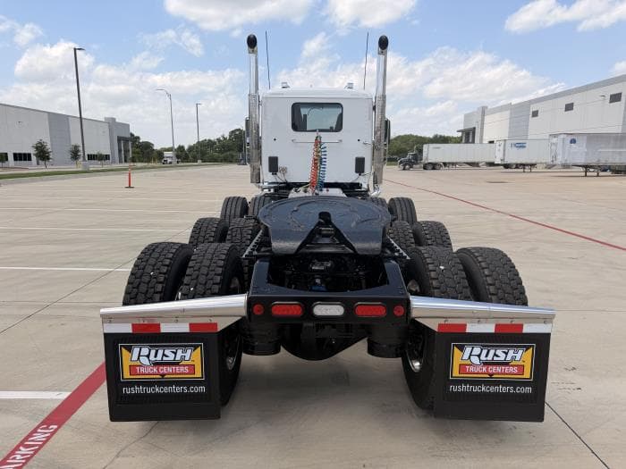 2027 Peterbilt 567 — photo 7