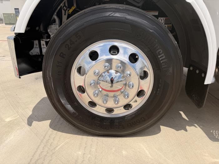 2027 Peterbilt 589 — photo 10