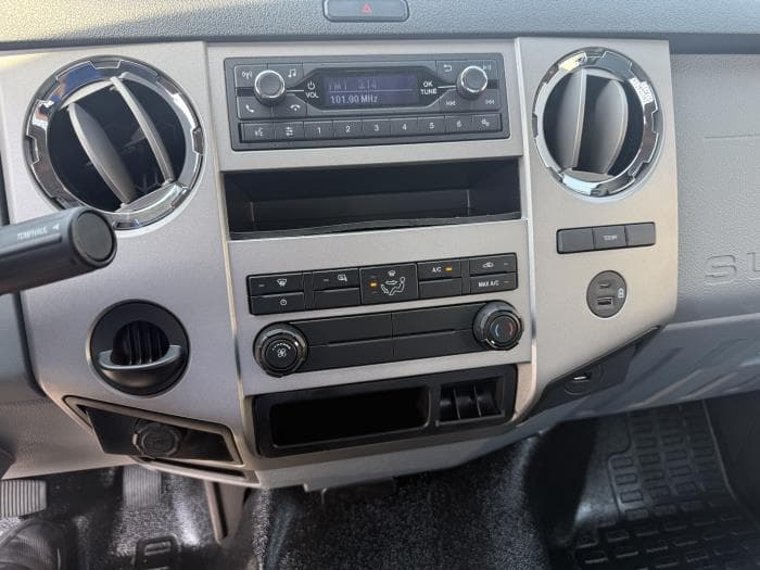 2027 Ford F-750 — photo 17