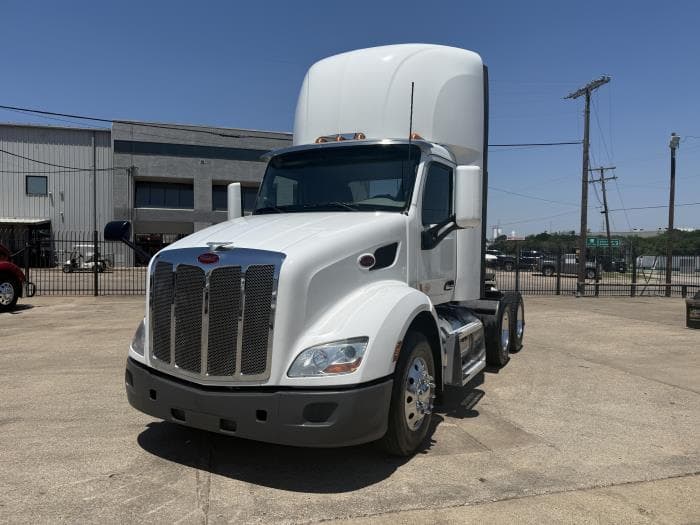 2020 Peterbilt 579 — photo 13