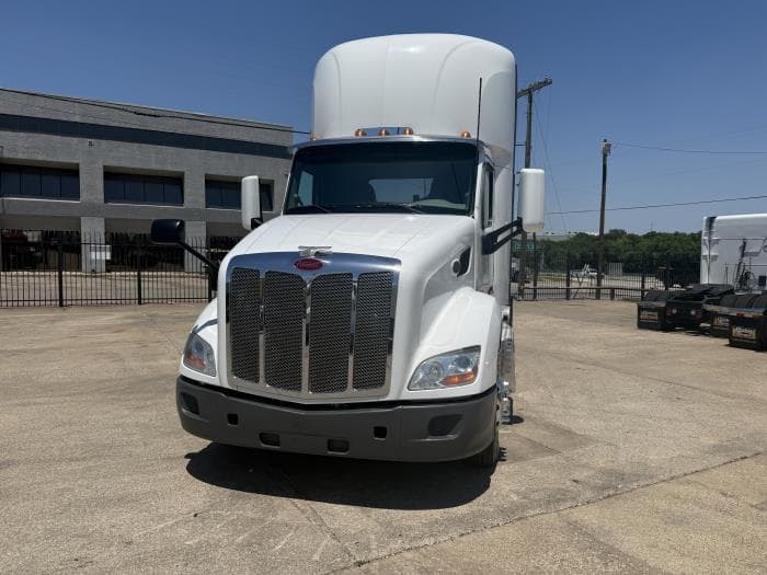 2020 Peterbilt 579 — photo 14