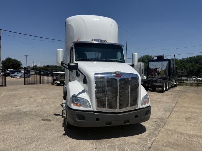 2020 Peterbilt 579 — photo 15