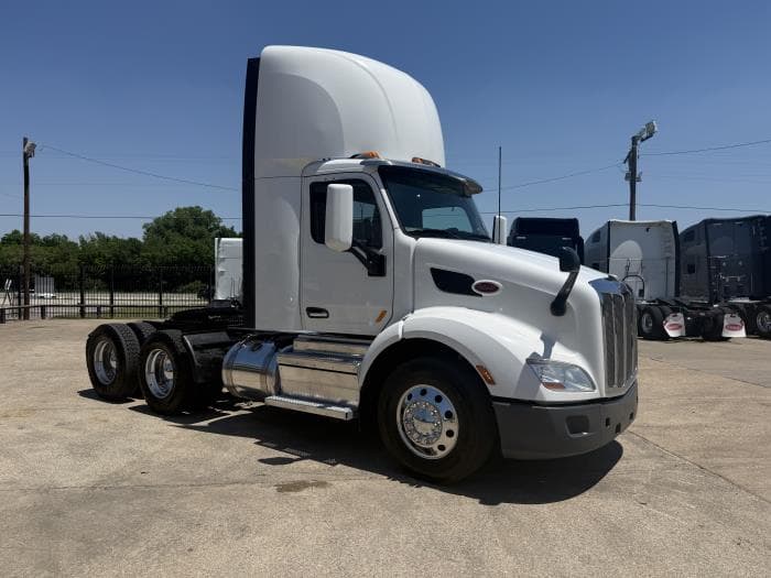 2020 Peterbilt 579 — photo 3