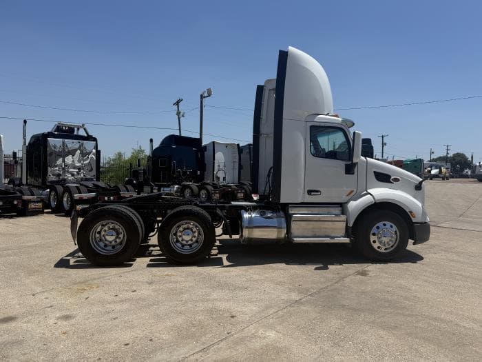 2020 Peterbilt 579 — photo 21