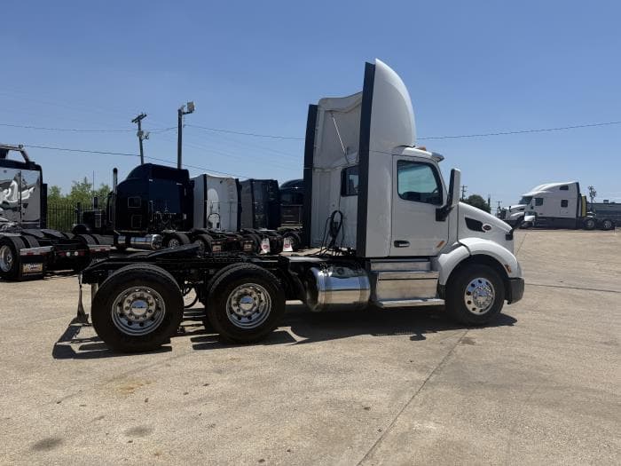 2020 Peterbilt 579 — photo 22