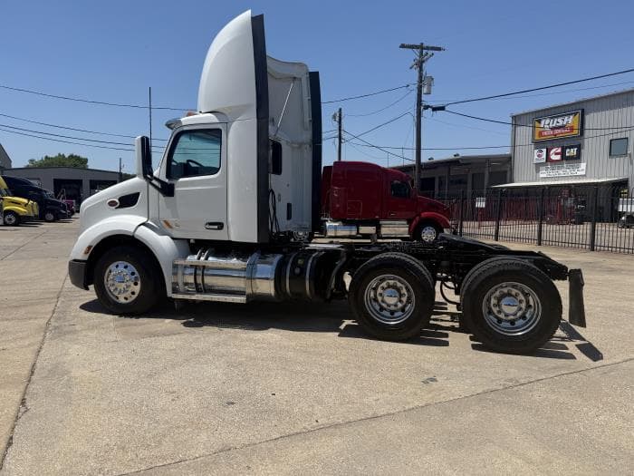 2020 Peterbilt 579 — photo 32