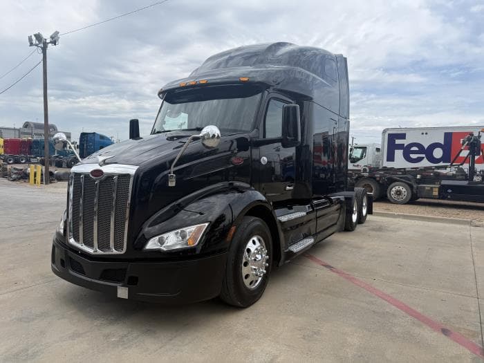 2022 Peterbilt 579 — photo 20