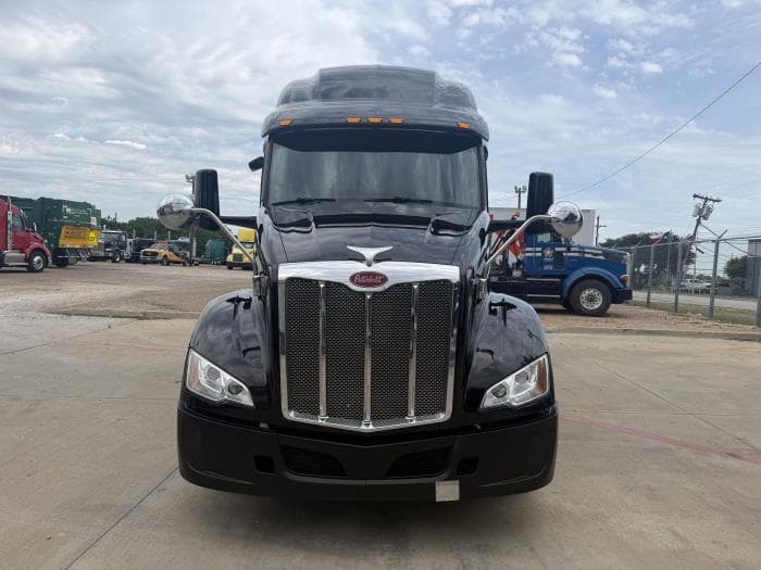 2022 Peterbilt 579 — photo 3