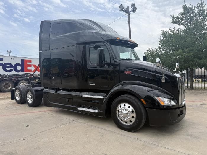 2022 Peterbilt 579 — photo 4