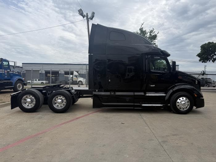 2022 Peterbilt 579 — photo 28