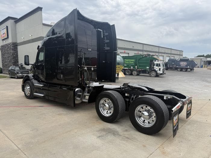 2022 Peterbilt 579 — photo 41