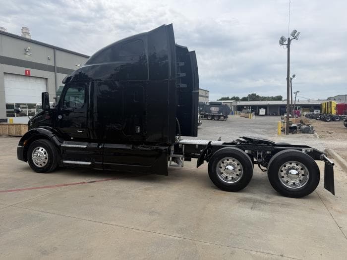 2022 Peterbilt 579 — photo 43