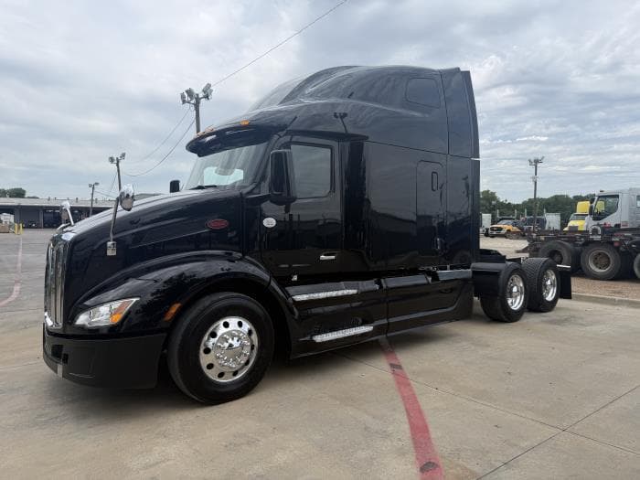 2022 Peterbilt 579 — photo 46