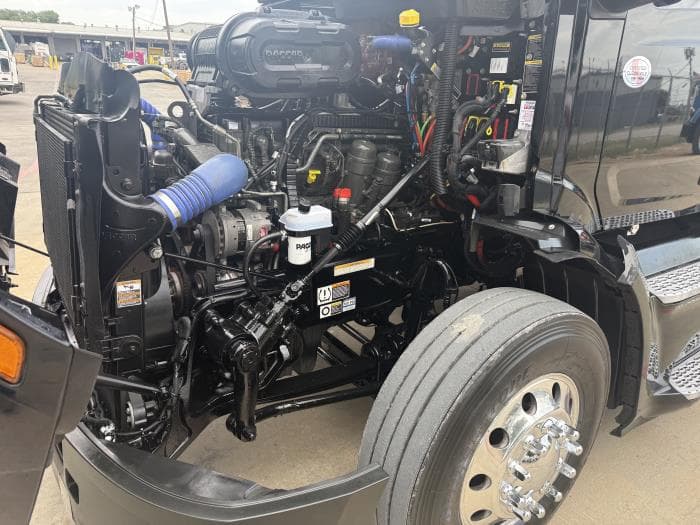 2022 Peterbilt 579 — photo 49