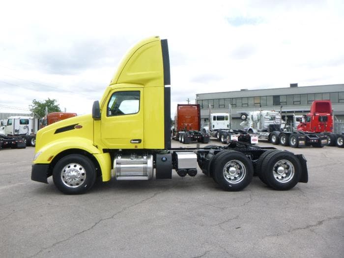 2023 Peterbilt 579 — photo 5