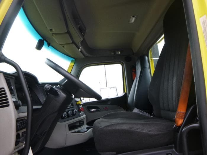 2023 Peterbilt 579 — photo 16