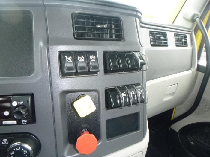 2023 Peterbilt 579 — photo 21