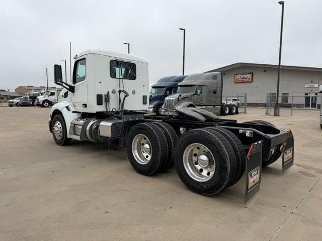 2021 Peterbilt 579 in Fort Worth, TX — photo 5