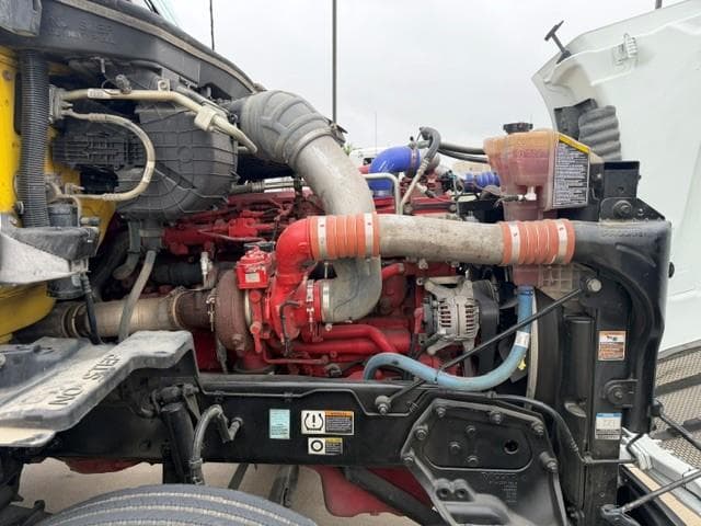 2021 Peterbilt 579 in Fort Worth, TX — photo 17