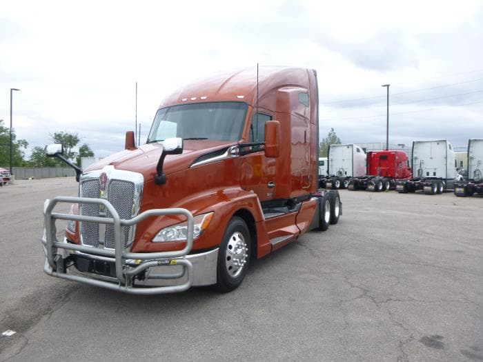 2024 Kenworth T680 — photo 2