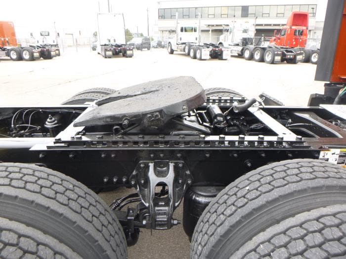 2024 Kenworth T680 — photo 10
