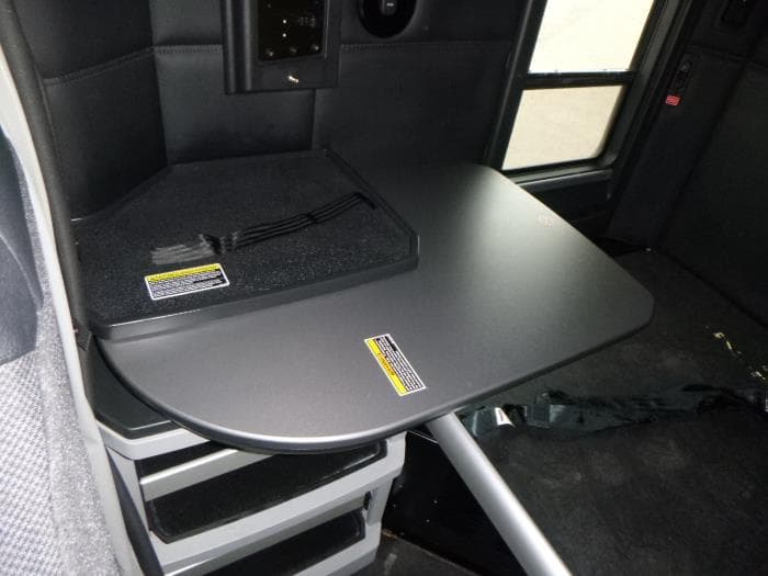 2024 Kenworth T680 — photo 28