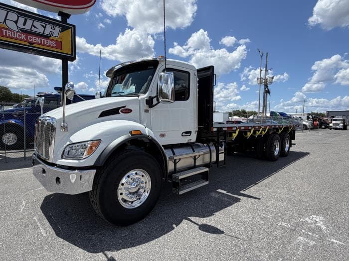 2027 Peterbilt 548