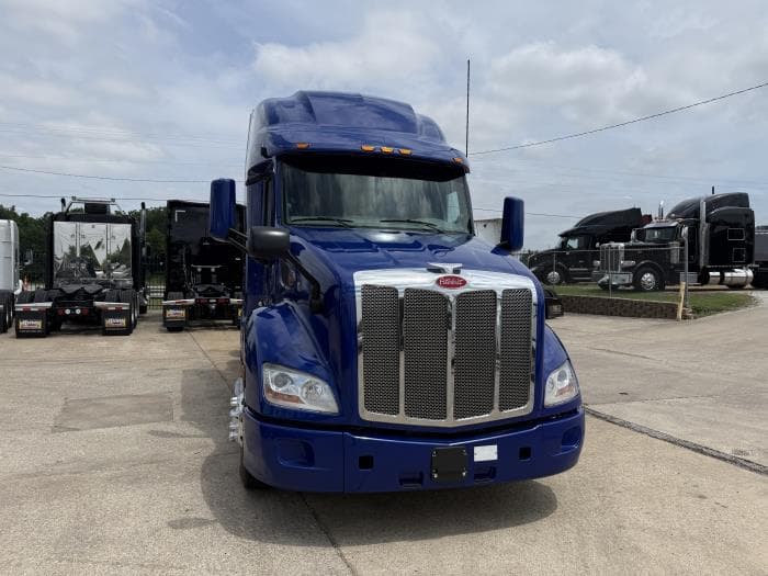 2022 Peterbilt 579 in Memphis, TN — photo 24