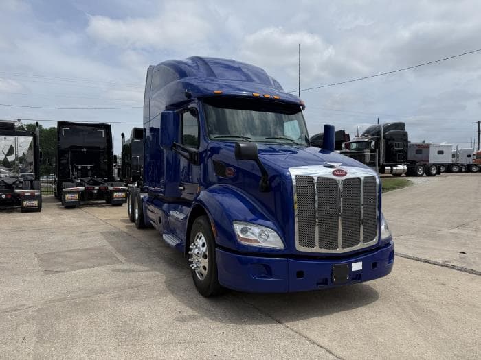 2022 Peterbilt 579 in Memphis, TN — photo 25