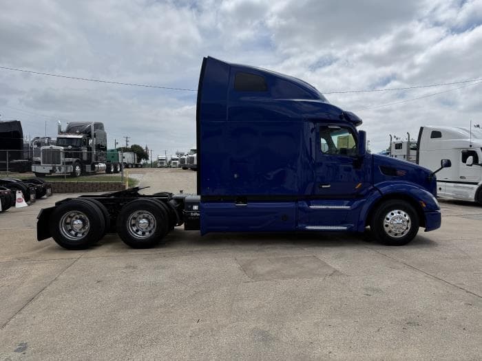 2022 Peterbilt 579 in Memphis, TN — photo 30