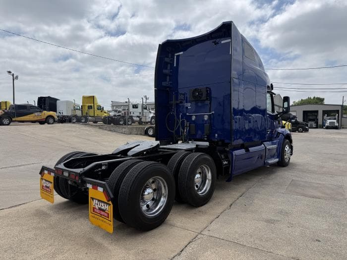 2022 Peterbilt 579 in Memphis, TN — photo 35