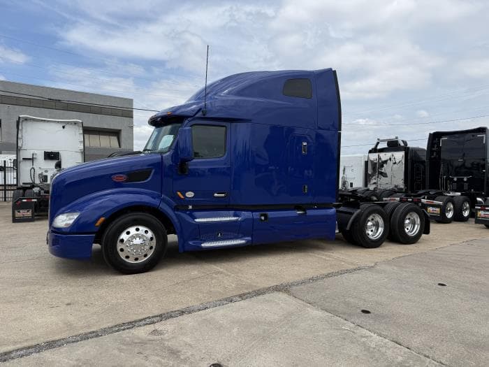 2022 Peterbilt 579 in Memphis, TN — photo 46