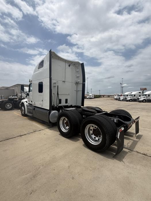 2021 Peterbilt 579 — photo 4