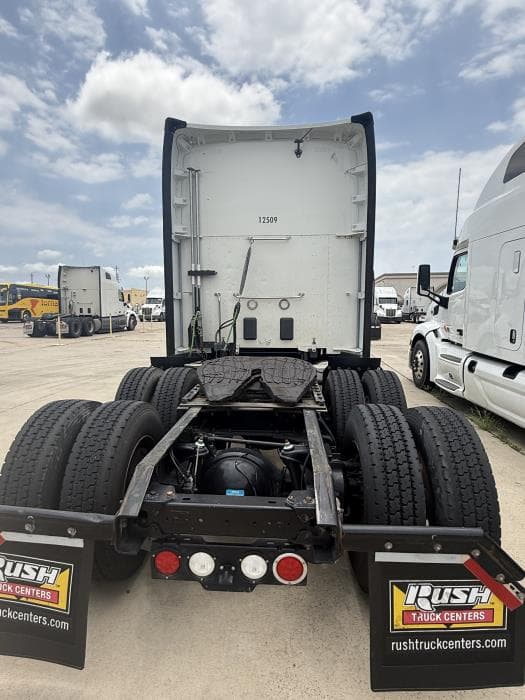2022 Kenworth T680 — photo 5