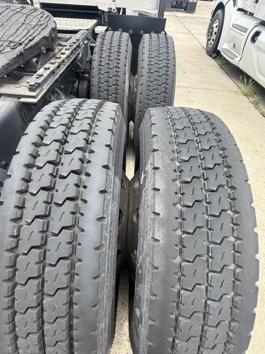 2022 Kenworth T680 — photo 6