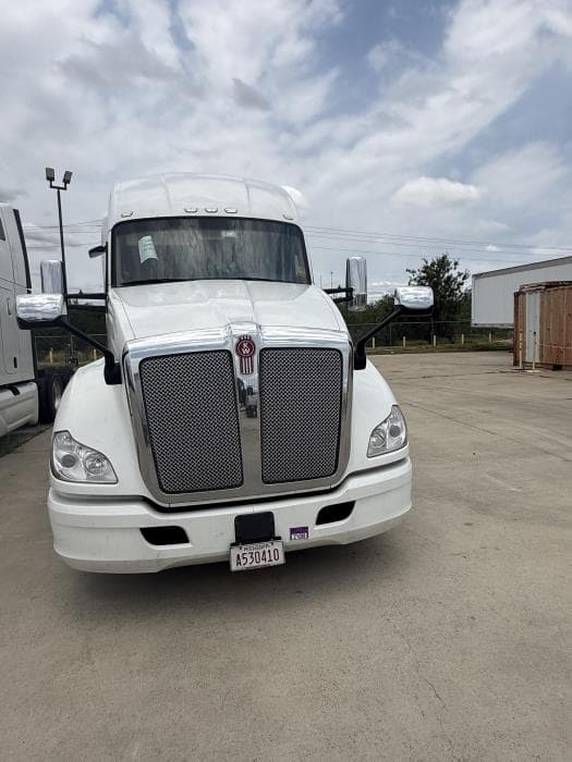 2022 Kenworth T680 — photo 9