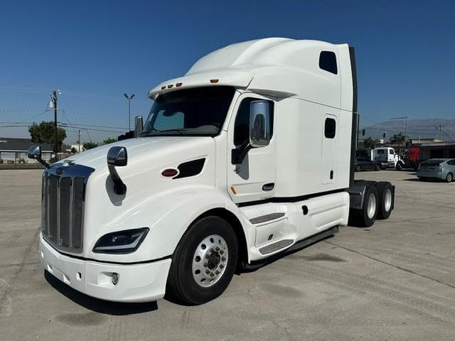 2022 Peterbilt 579 — photo 12