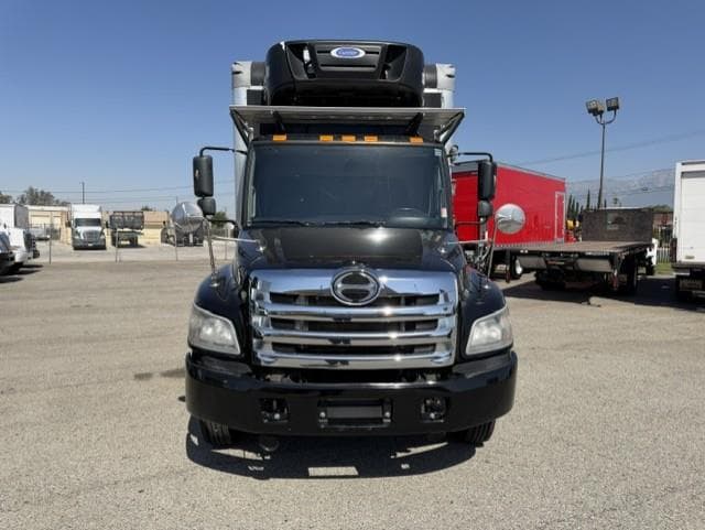 2019 Hino 268 — photo 3