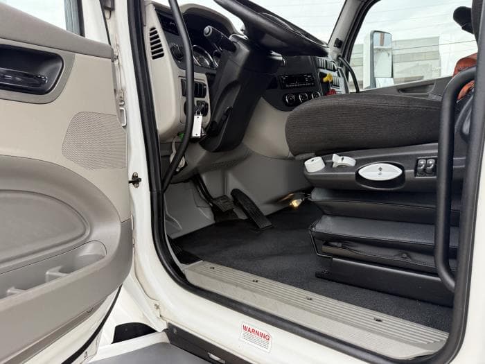 2021 Peterbilt 579 — photo 15