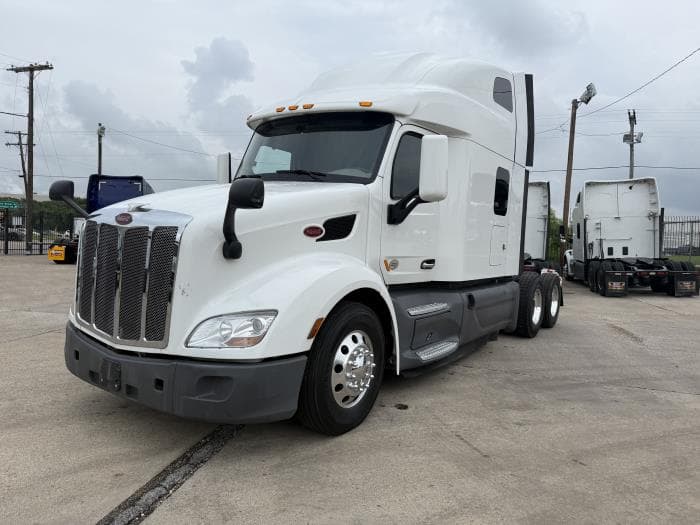 2021 Peterbilt 579 — photo 18