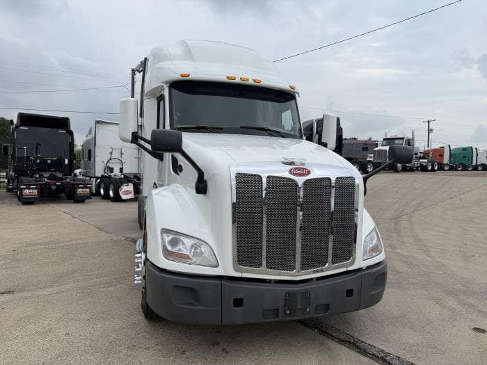 2021 Peterbilt 579 — photo 22