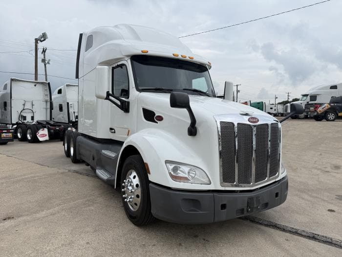 2021 Peterbilt 579 — photo 23